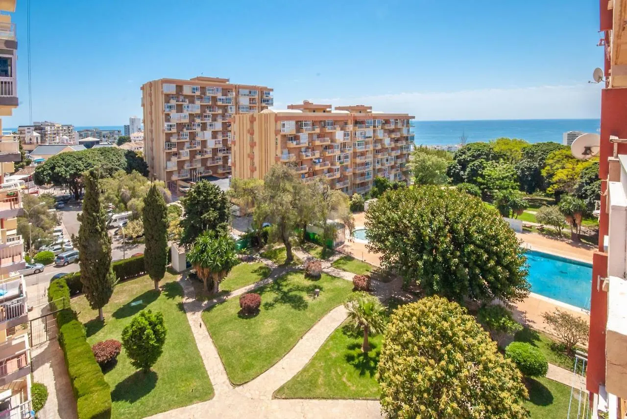 119 Iris Apartamentos - Piscina - Playa Cercana- Ubicacion Centrica Benalmadena